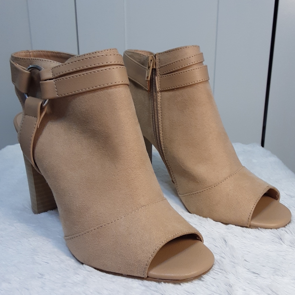 Penny loves Kenny ankle boots